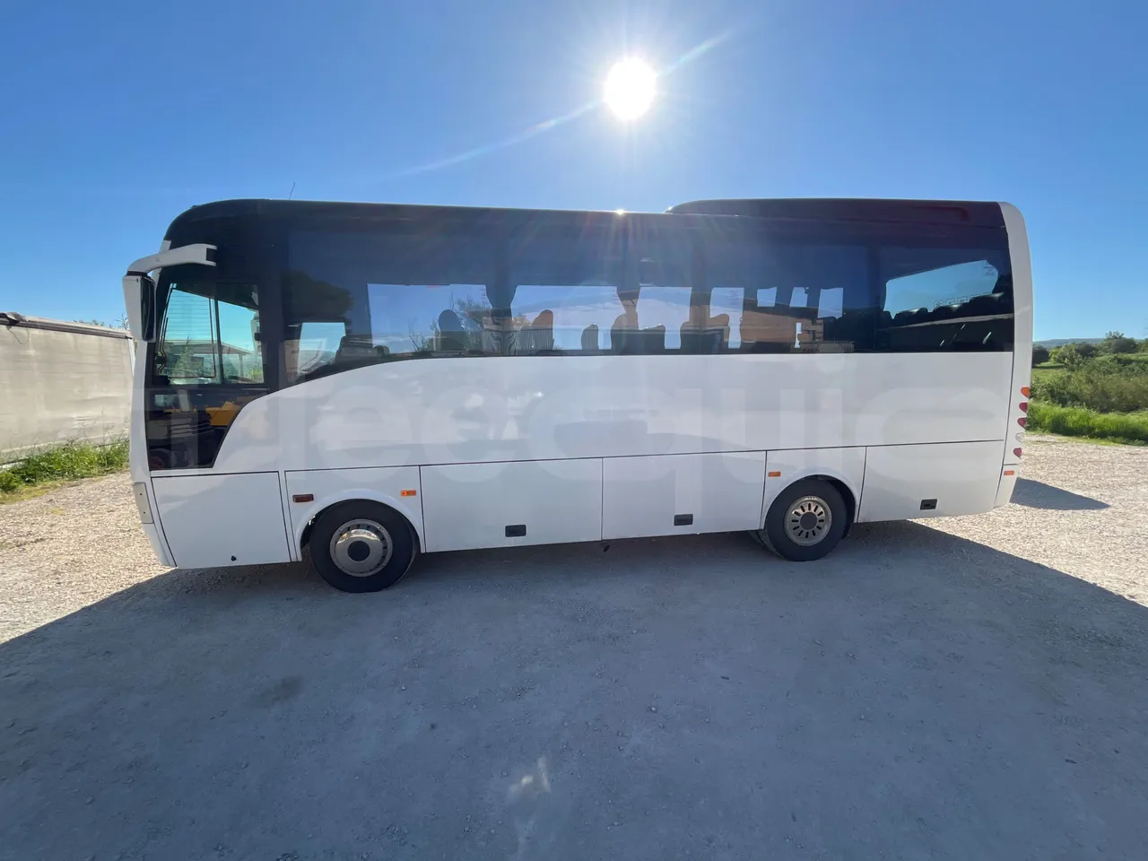 Isuzu Turquoise Anadolu - EUR4 - 151kW - 7.670m - left side photo