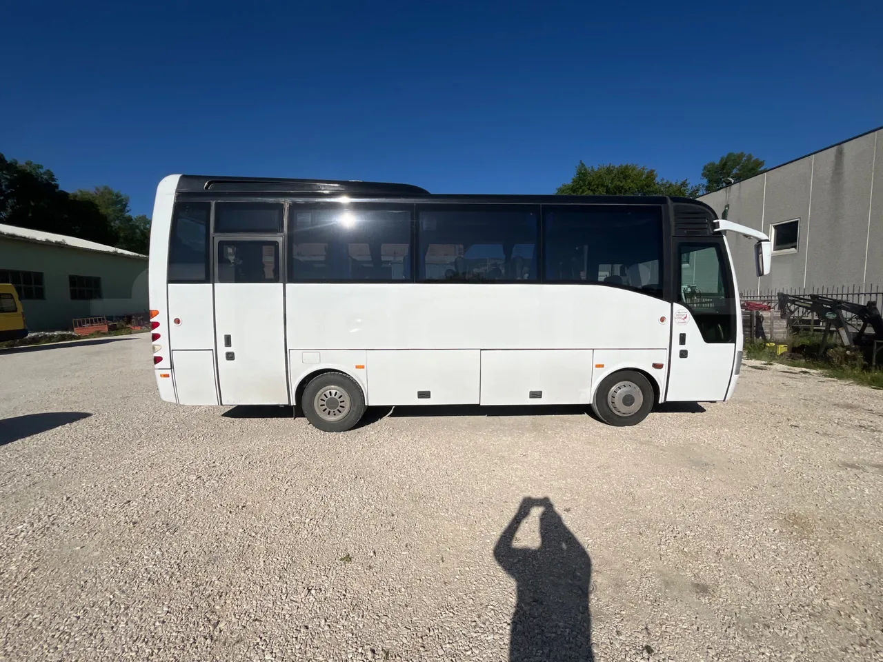 Isuzu Turquoise Anadolu - EUR4 - 151kW - 7.670m - right side doors closed