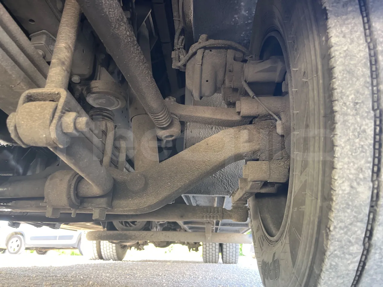 Isuzu Turquoise Anadolu - EUR4 - 151kW - 7.670m - front axle left side