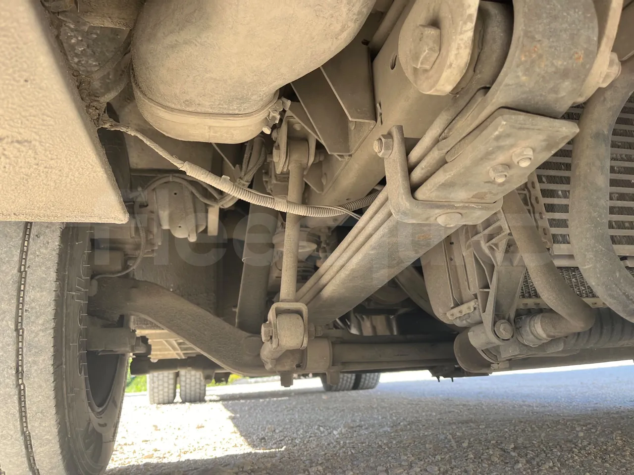 Isuzu Turquoise Anadolu - EUR4 - 151kW - 7.670m - front axle right side