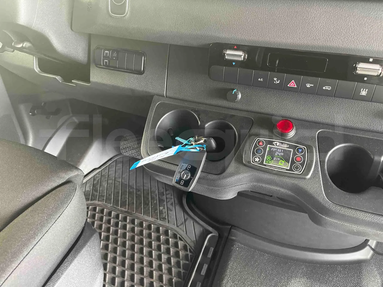 Mercedes-Benz Sprinter - command unit indicators