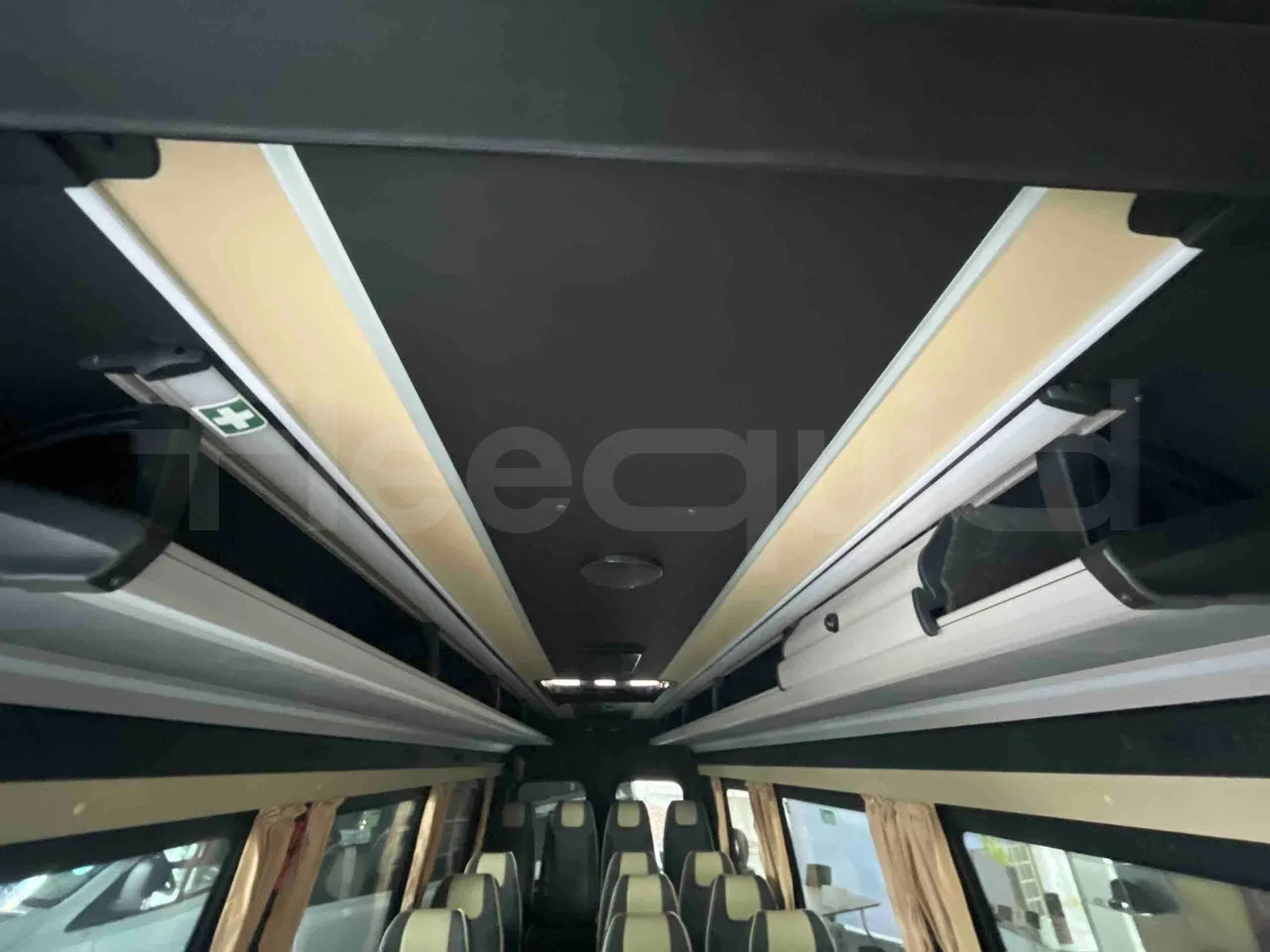 Mercedes-Benz Sprinter - toilette accessories photo