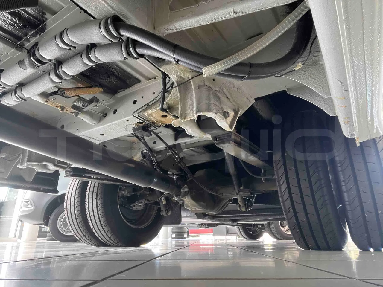 Mercedes-Benz Sprinter - axle 2 caliper brakes right