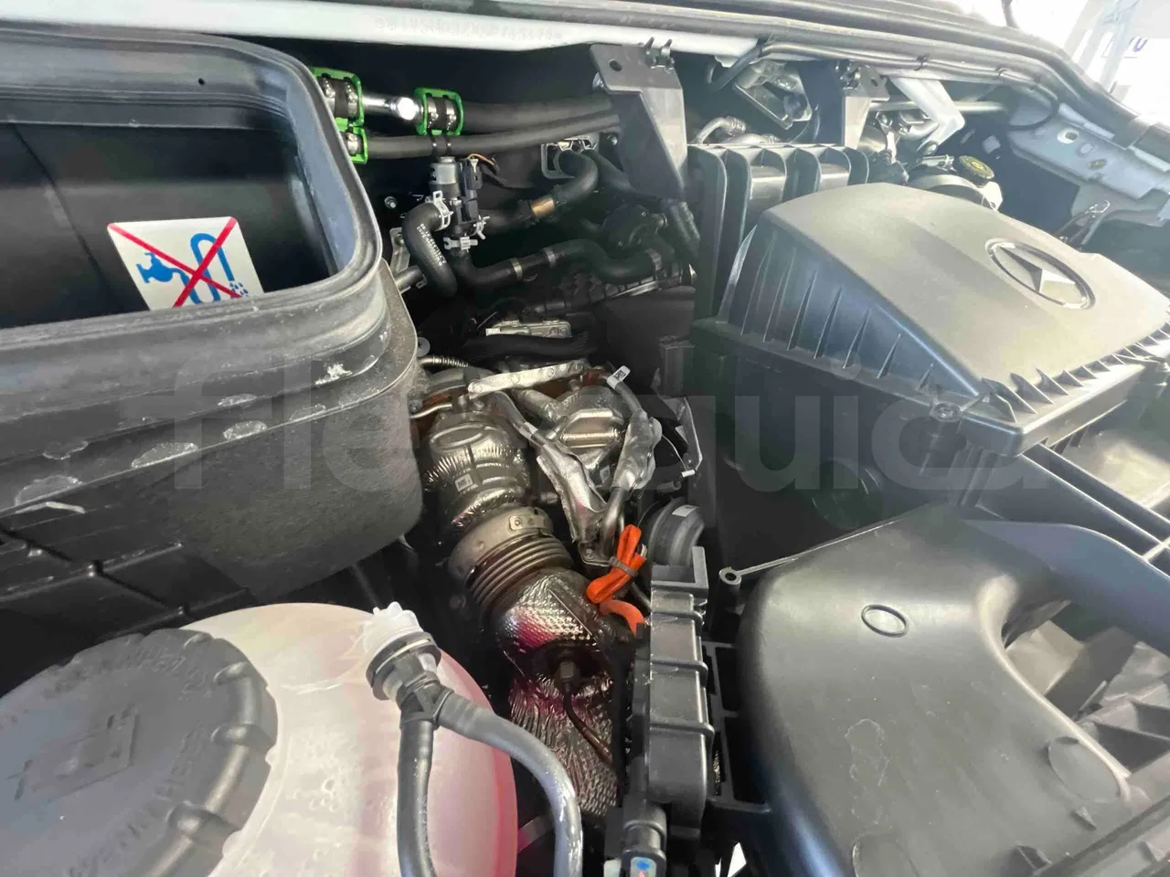 Mercedes-Benz Sprinter - air conditioning compressor