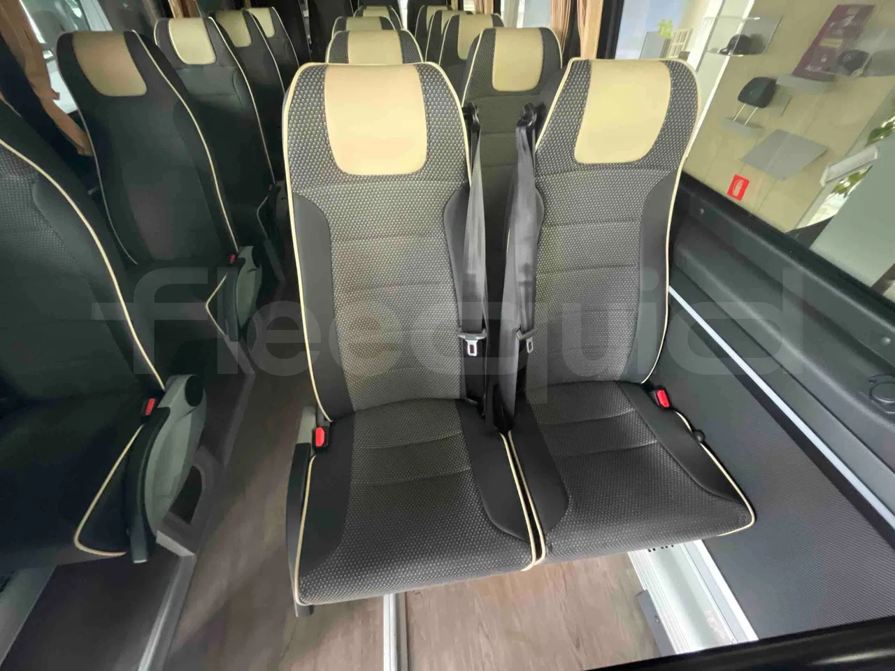 Mercedes-Benz Sprinter - single seat detail