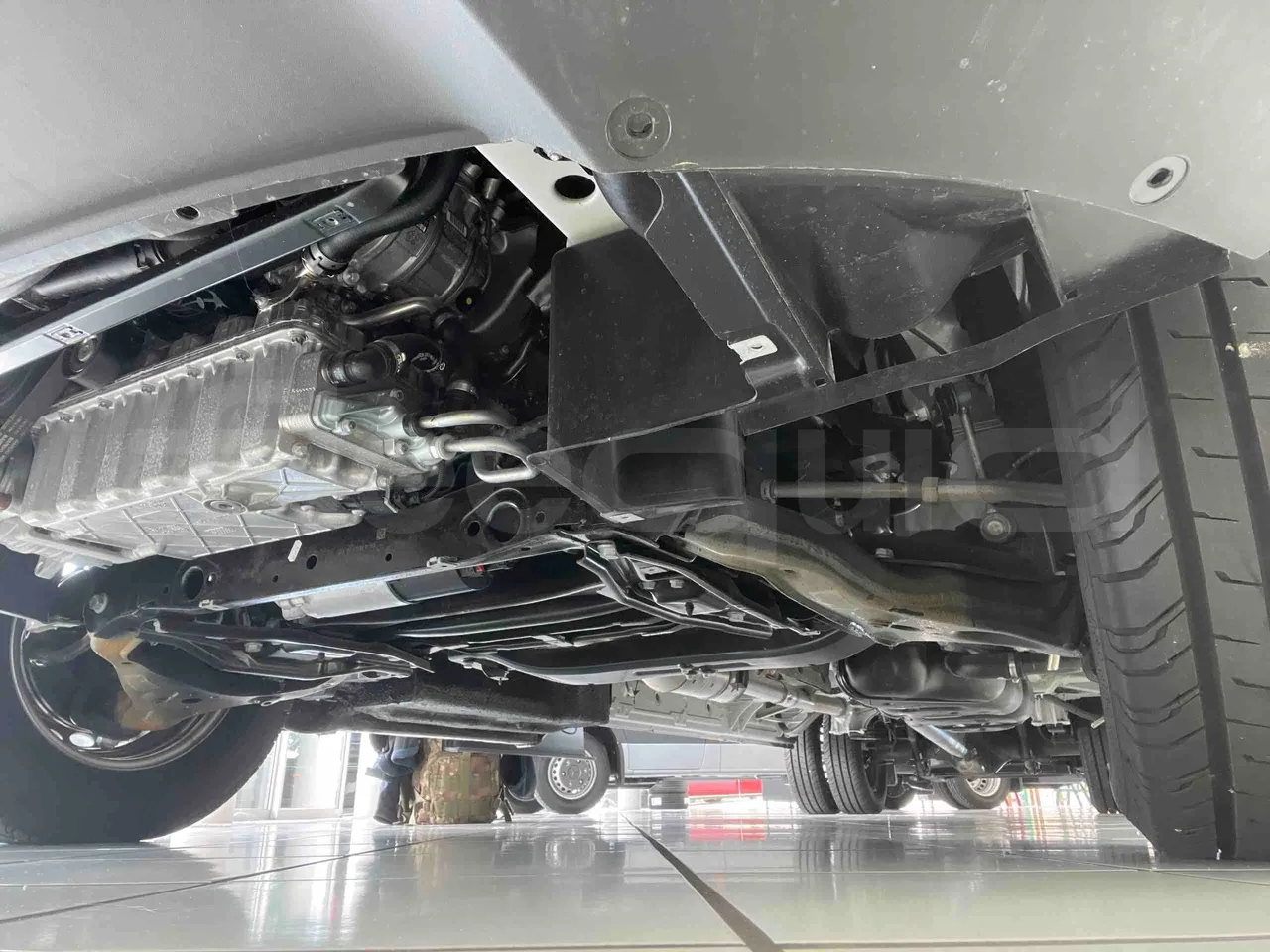 Mercedes-Benz Sprinter - front shock absorbers right