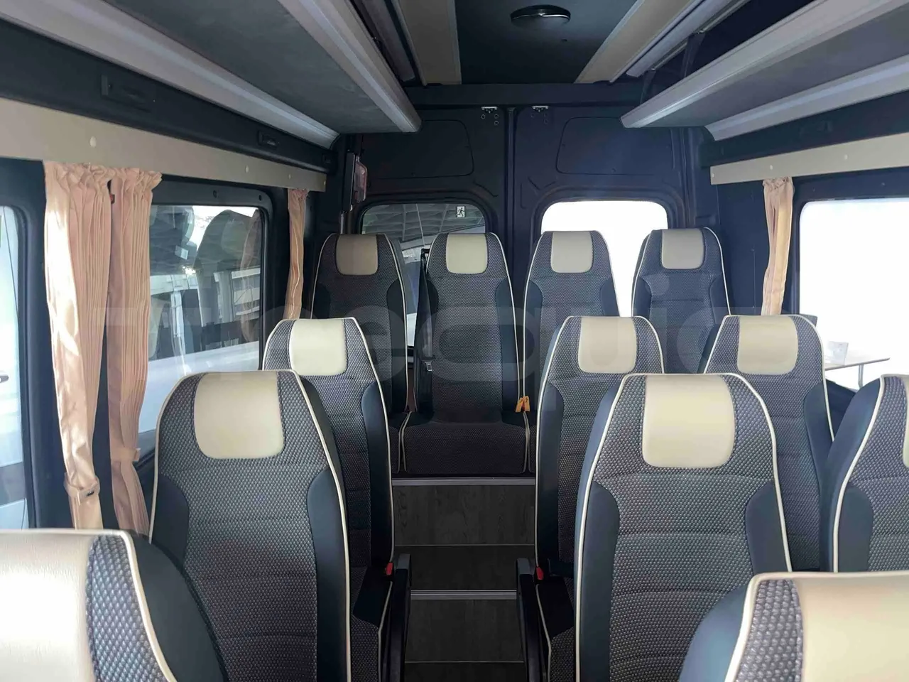 Mercedes-Benz Sprinter - reverse view middle aisle