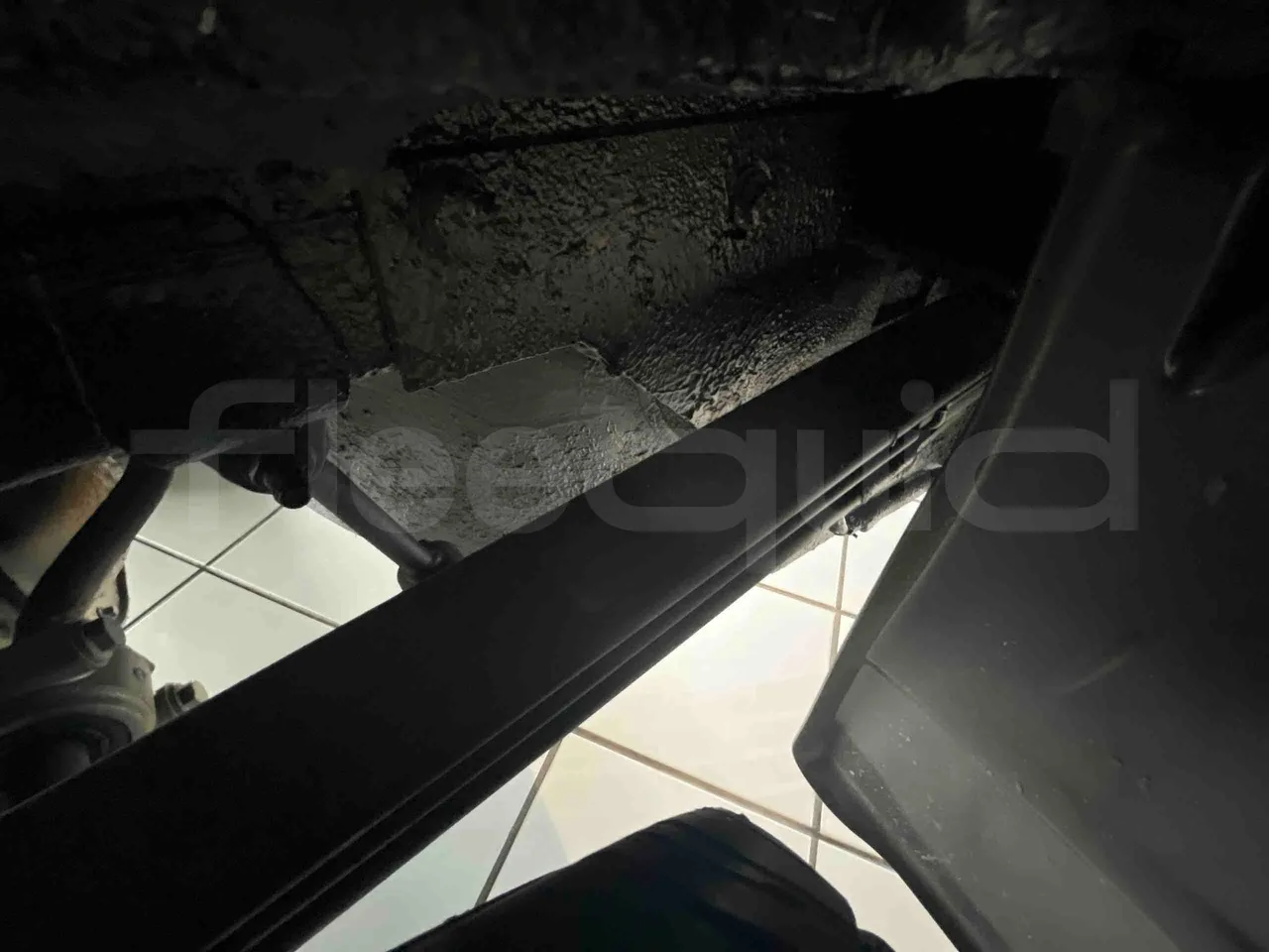 Mercedes-Benz Sprinter - axle 2 shock absorbers 1 left