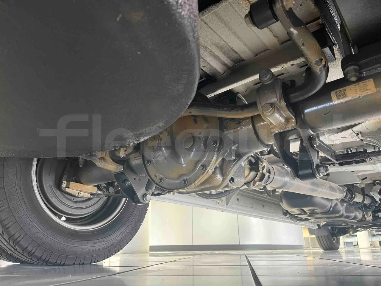 Mercedes-Benz Sprinter - axle 3 right side