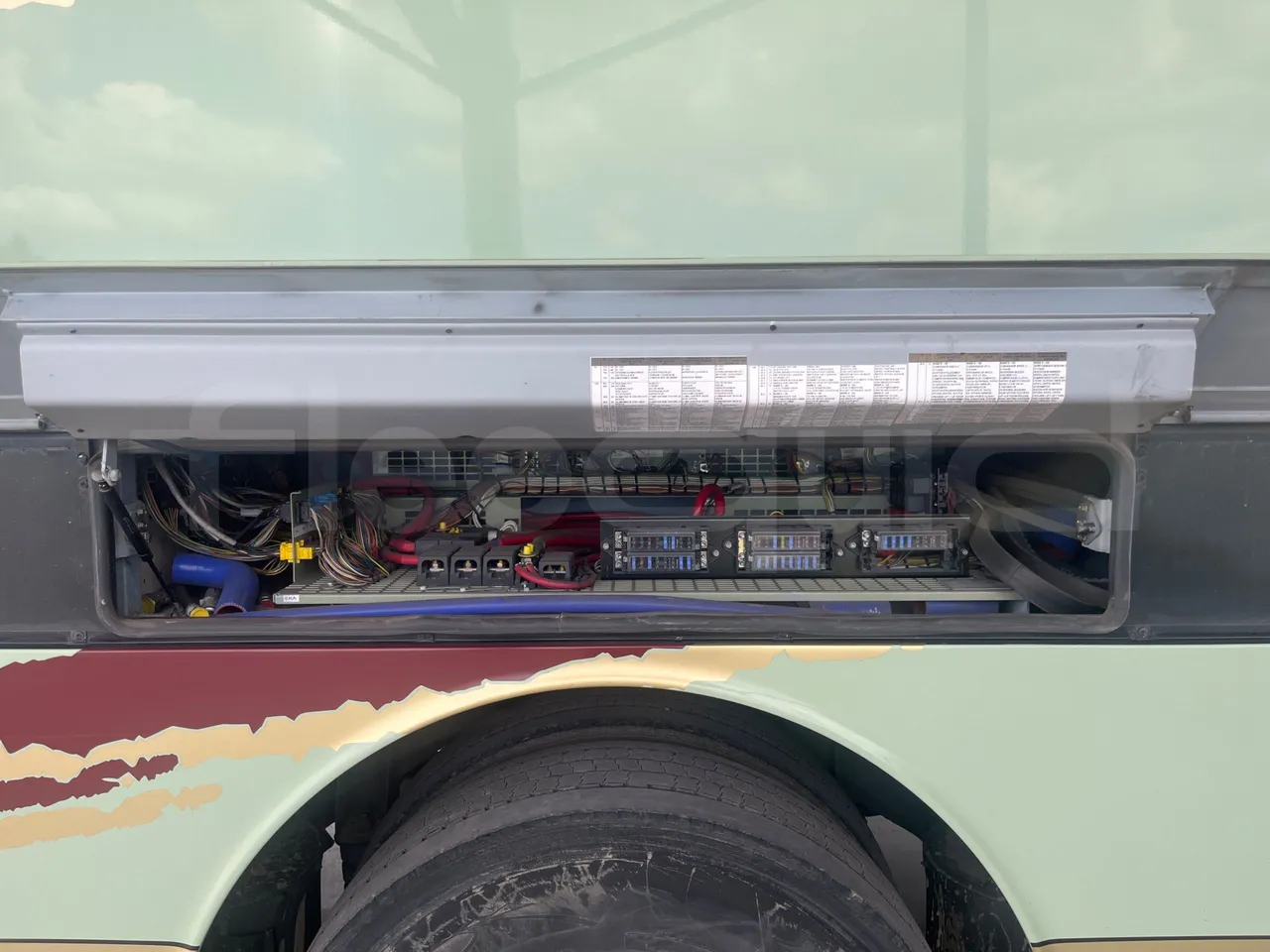 Van Hool Acron TX15 - EUR5 - 300kW - 12.2m - front door 1 open