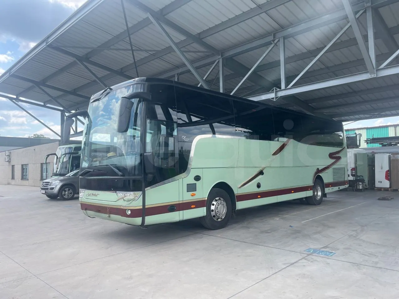Van Hool Acron TX15 - EUR5 - 300kW - 12.2m - 3/4 front left (mandatory for bus to scrap)