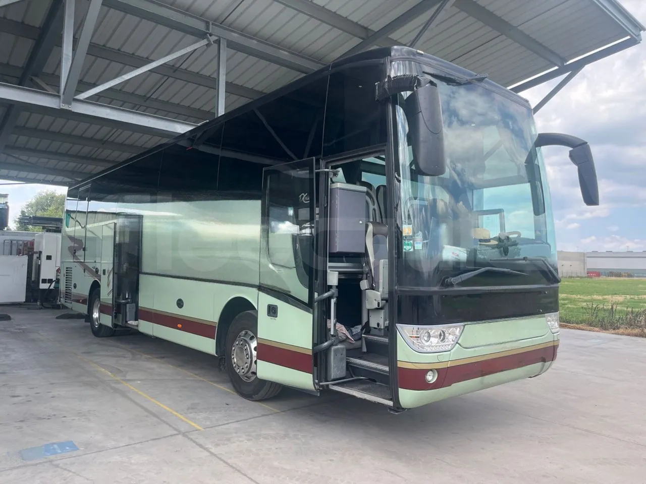 Van Hool Acron TX15 - EUR5 - 300kW - 12.2m - 3/4 left rear side