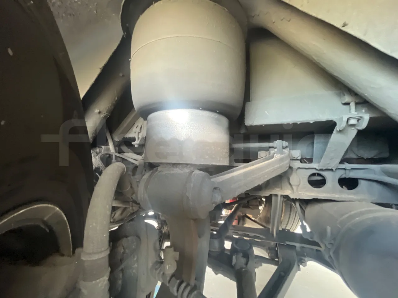 Van Hool Acron TX15 - EUR5 - 300kW - 12.2m - axel 2 air springs 1 left