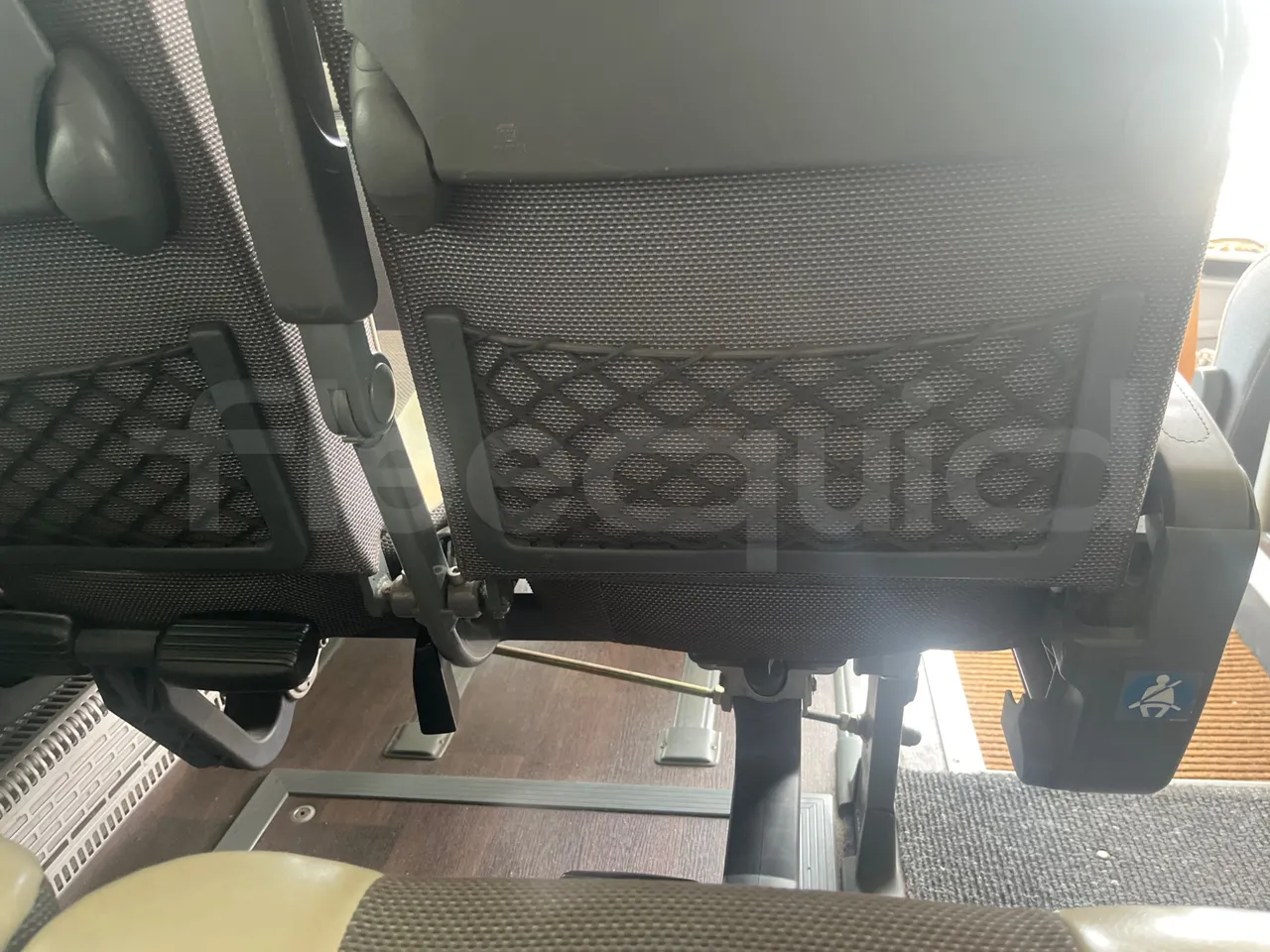 Van Hool Acron TX15 - EUR5 - 300kW - 12.2m - mesh detail photo