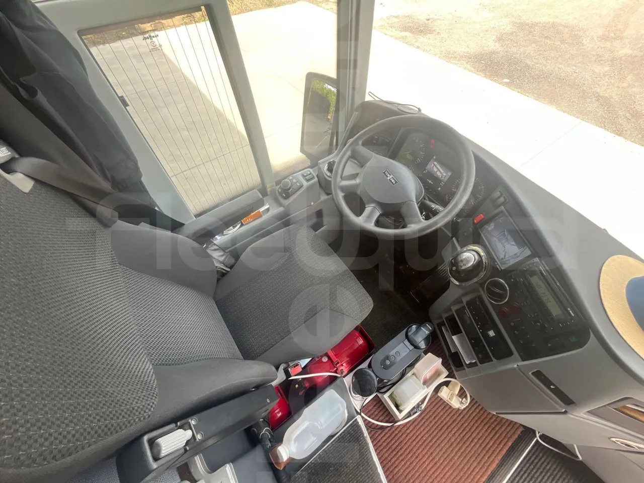 Van Hool Acron TX15 - EUR5 - 300kW - 12.2m - driver's seat photo (mandatory for bus to scrap)
