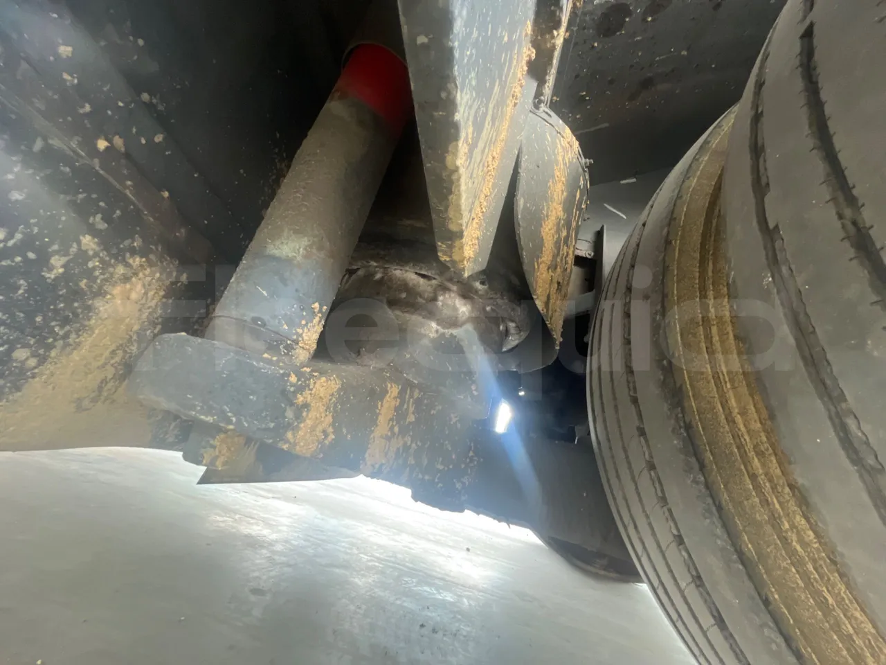 Van Hool Acron TX15 - EUR5 - 300kW - 12.2m - front brake calipers left