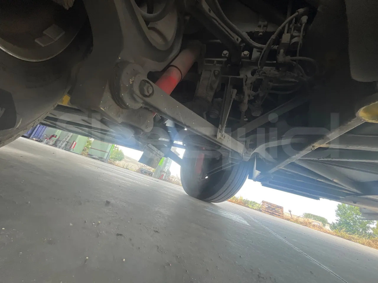 Van Hool Acron TX15 - EUR5 - 300kW - 12.2m - front brake calipers right