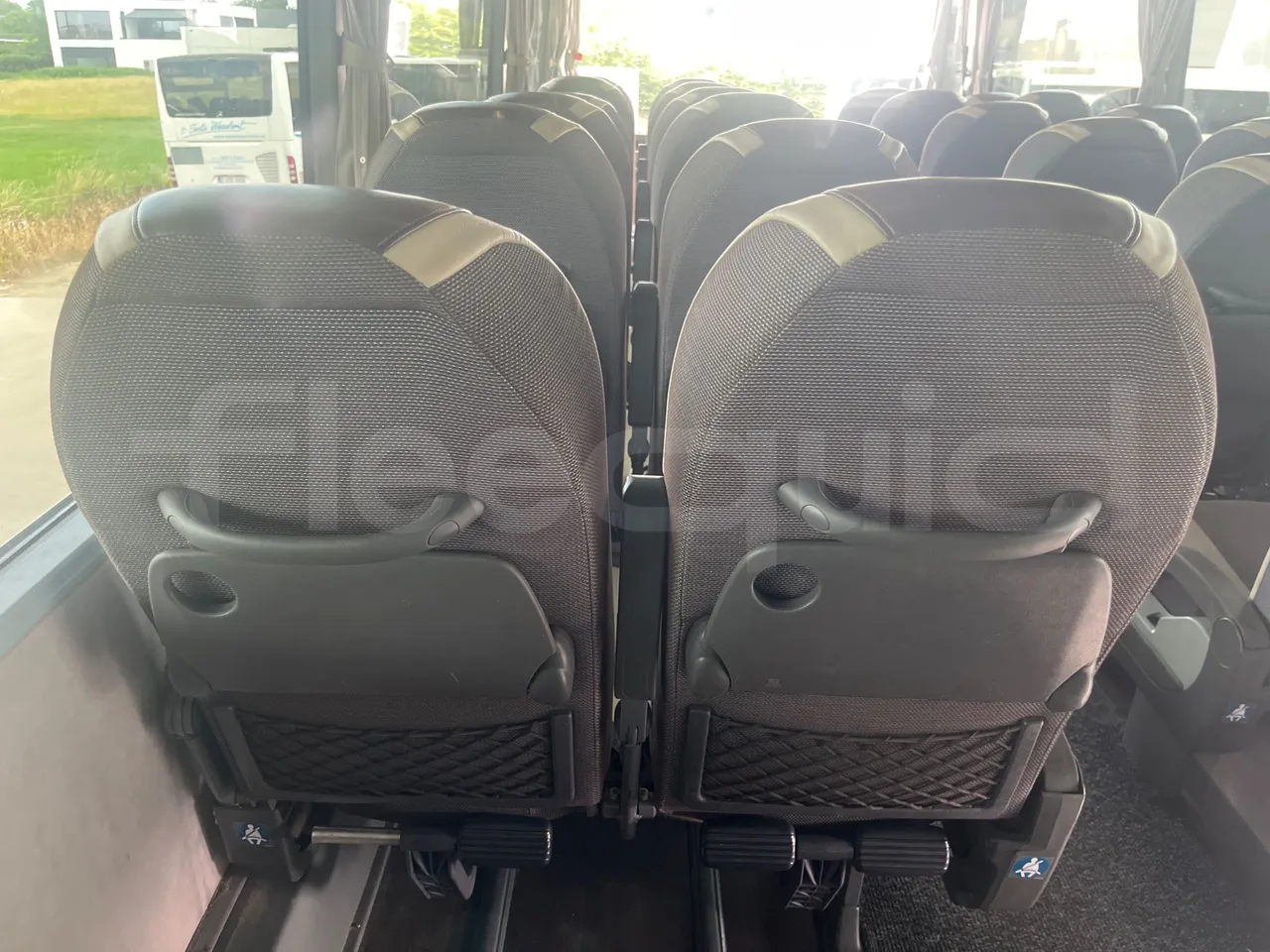 Van Hool Acron TX15 - EUR5 - 300kW - 12.2m - forward view middle aisle