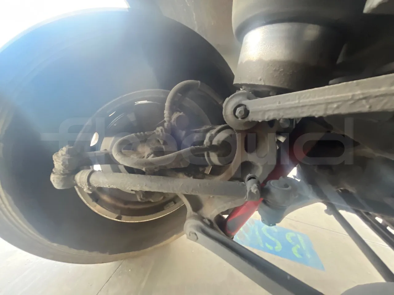 Van Hool Acron TX15 - EUR5 - 300kW - 12.2m - axle 2 shock absorbers 1 left