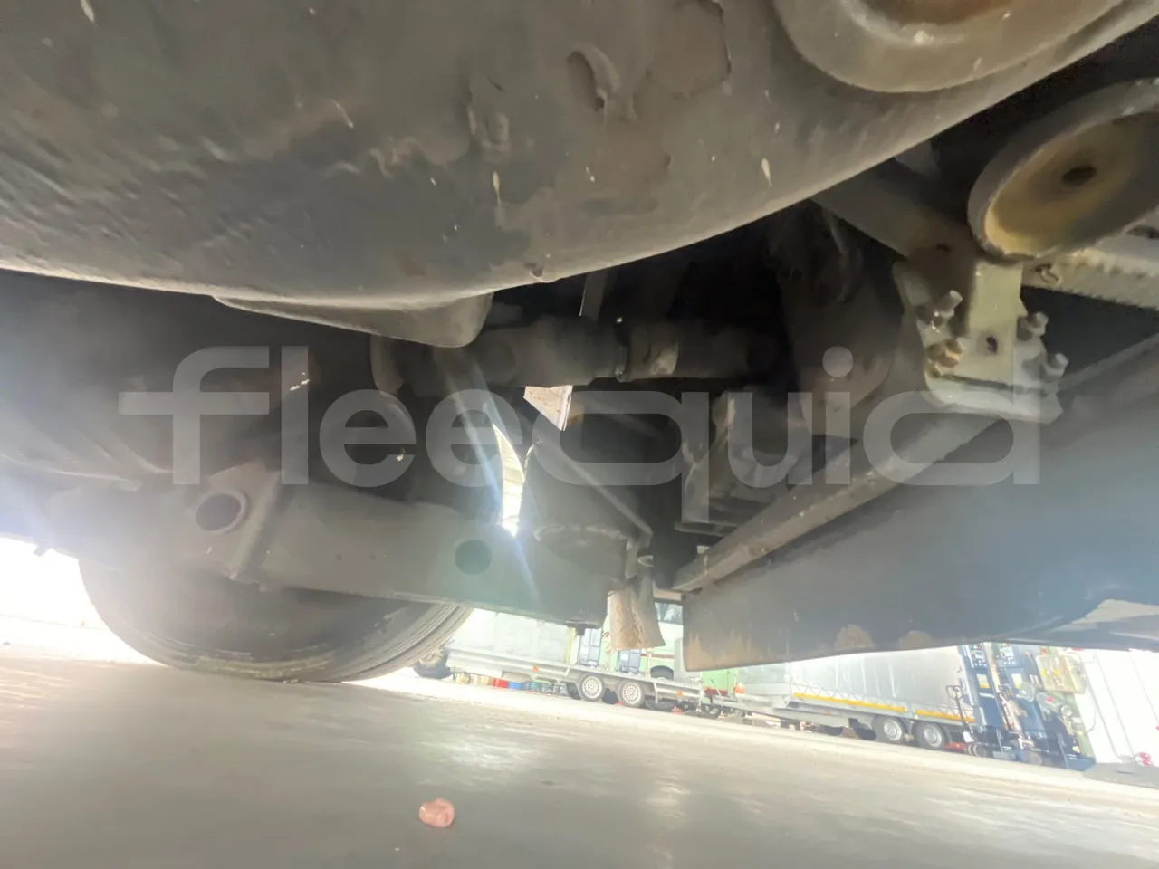 Van Hool Acron TX15 - EUR5 - 300kW - 12.2m - axle 2 shock absorbers 1 right