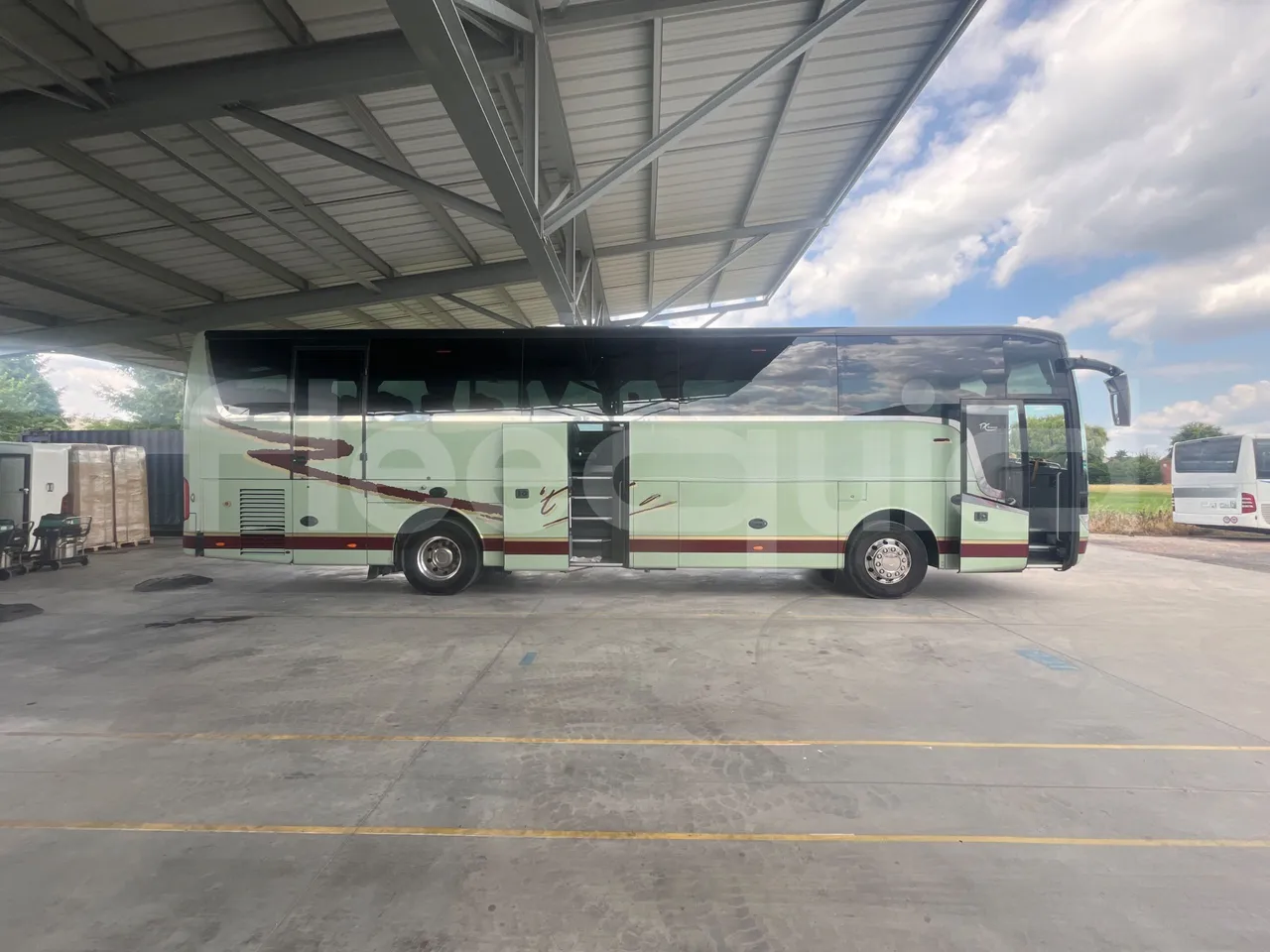 Van Hool Acron TX15 - EUR5 - 300kW - 12.2m - under carpet photo