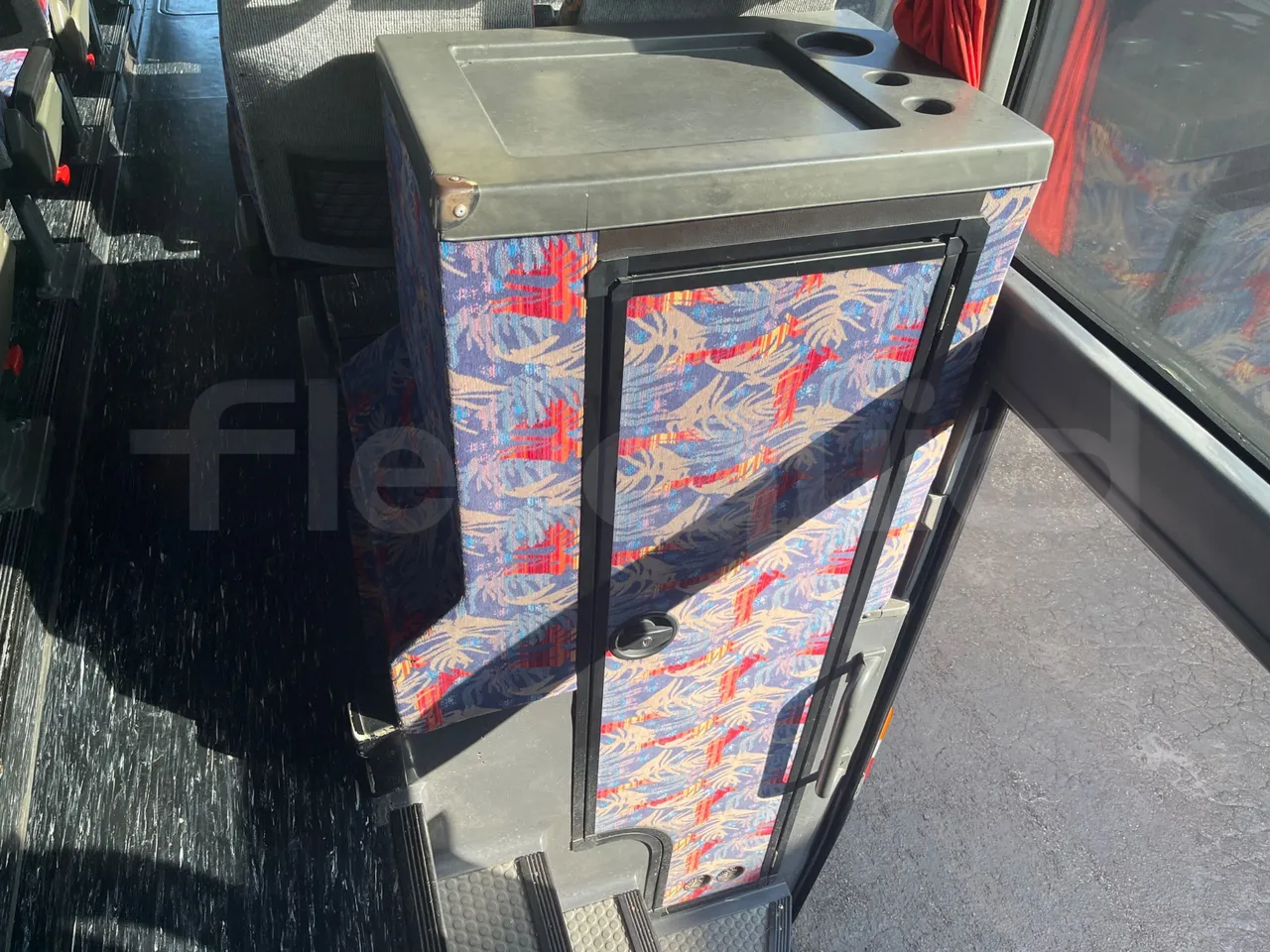 Iveco 380 12.38  - Euro2 - 276kW - 12mt - toilette accessories photo