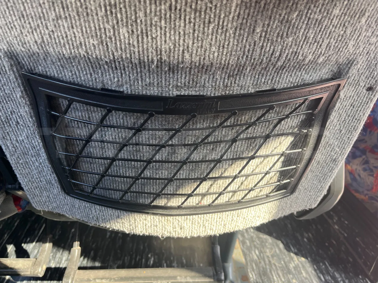 Iveco 380 12.38  - Euro2 - 276kW - 12mt - mesh detail photo