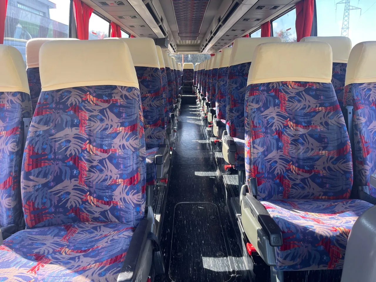 Iveco 380 12.38  - Euro2 - 276kW - 12mt - interior reverse seats driver height