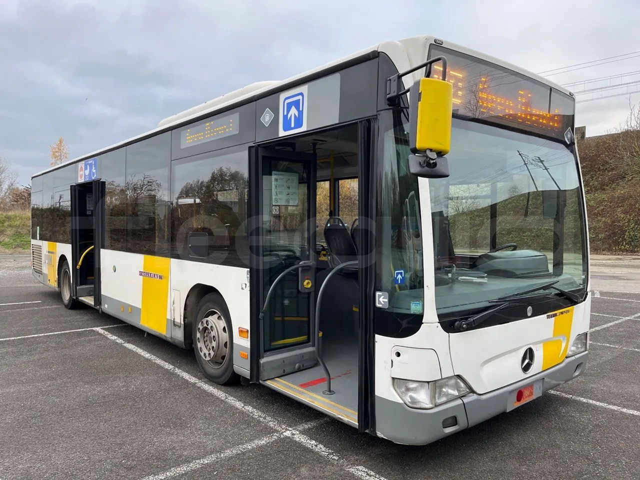 Mercedes-Benz Citaro O 530 - Euro5 - 220kW - 12.170mt - 3/4 right front doors open