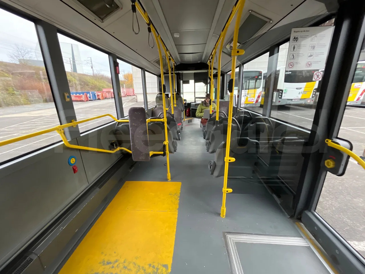 Mercedes-Benz Citaro O 530 - Euro5 - 220kW - 12.170mt - forward view middle aisle