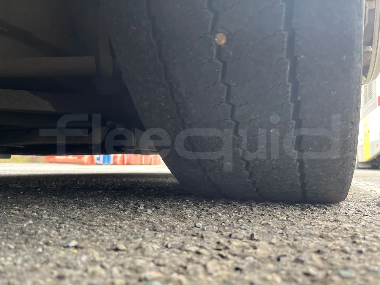 Mercedes-Benz Citaro O 530 - Euro5 - 220kW - 12.170mt - front left tire measurements