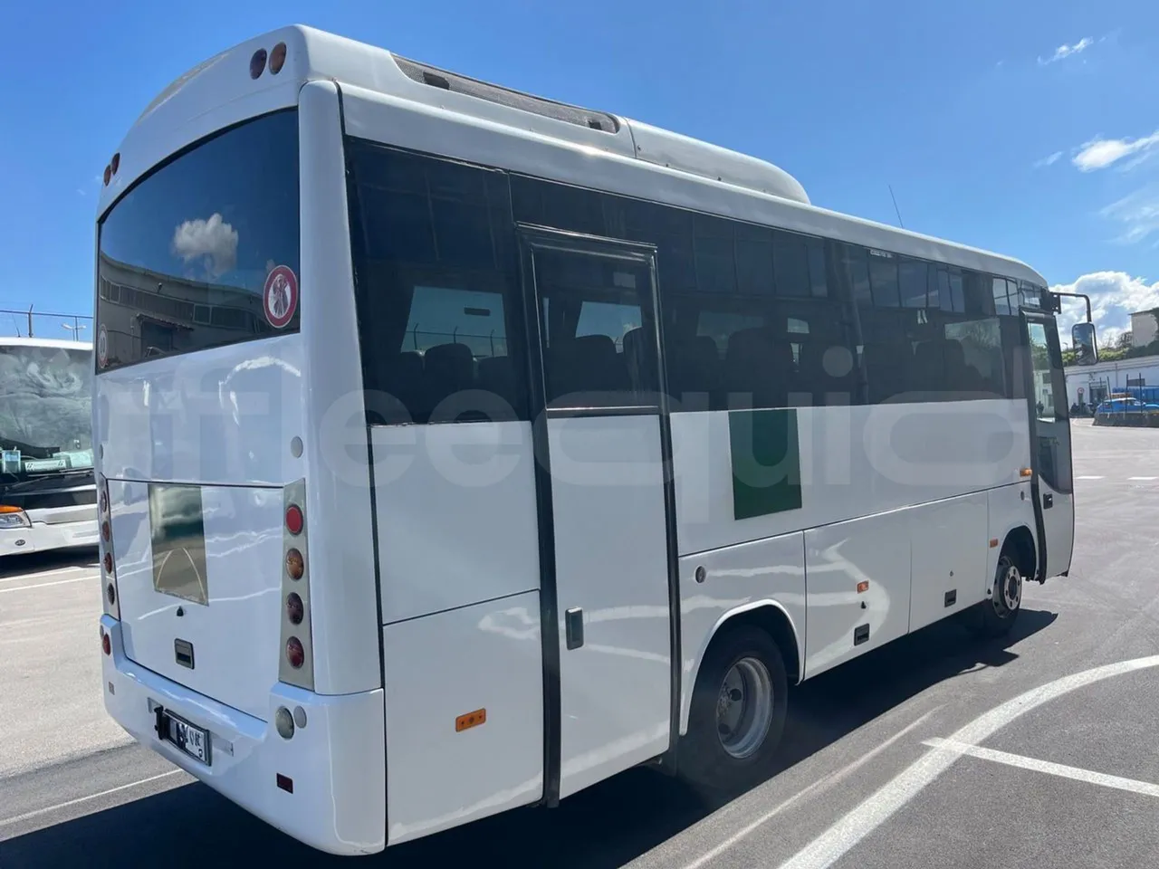 Otokar Navigo 160 S - Euro4 - 112kW - 7.100mt - 3/4 right rear doors closed