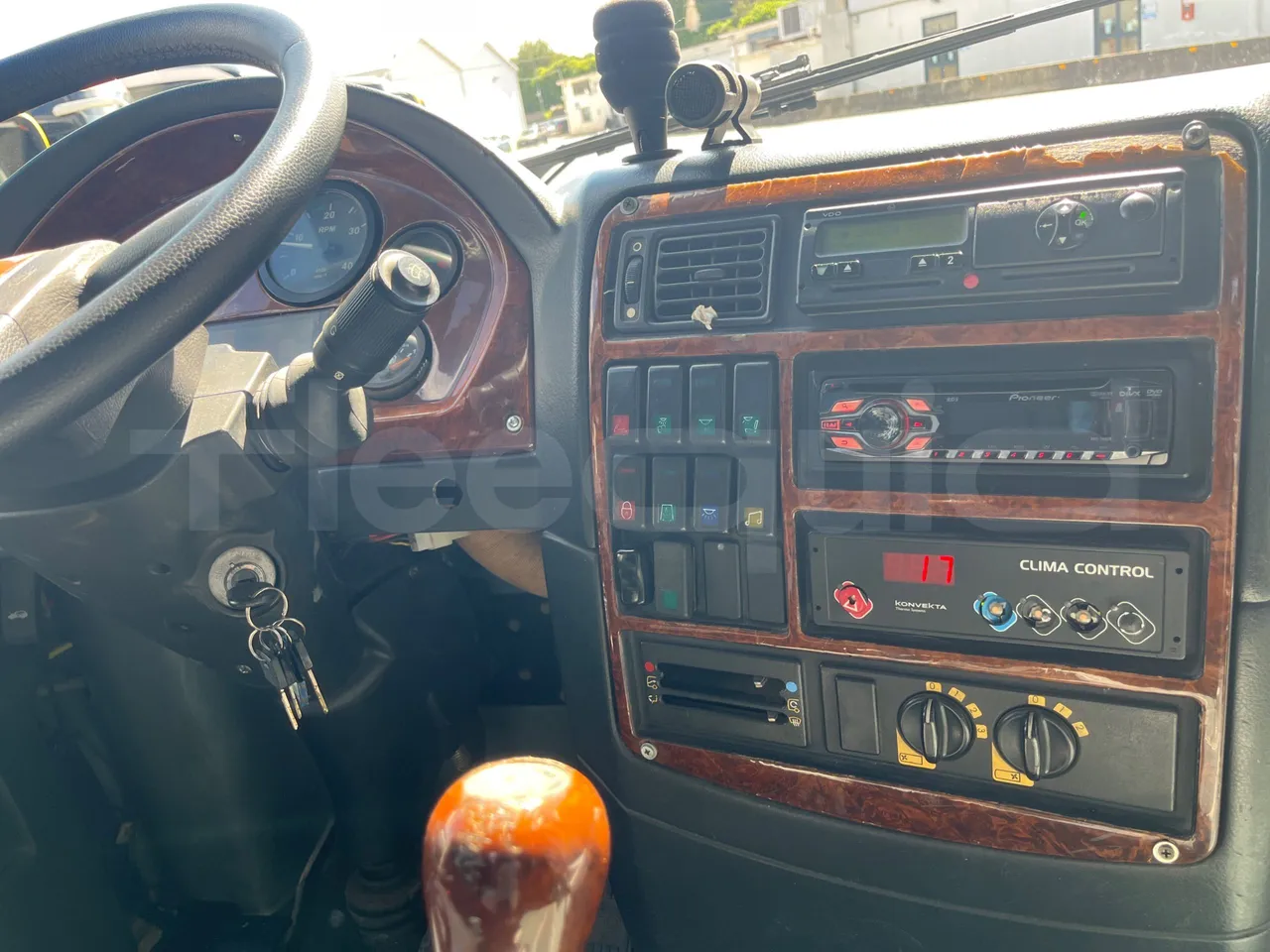 Otokar Navigo 160 S - Euro4 - 112kW - 7.100mt - radio accessories photo