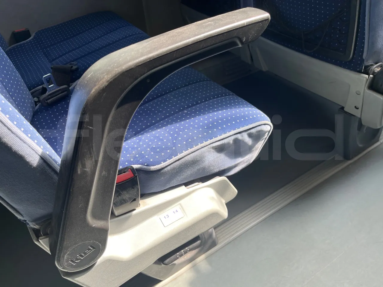Otokar Navigo 160 S - Euro4 - 112kW - 7.100mt - armrest detail photo