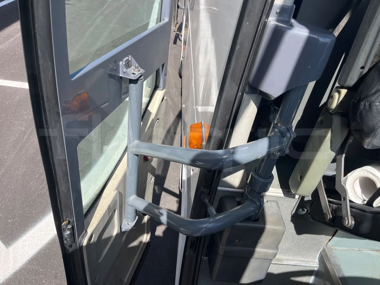 Otokar Navigo 160 S - Euro4 - 112kW - 7.100mt - door mechanism photo