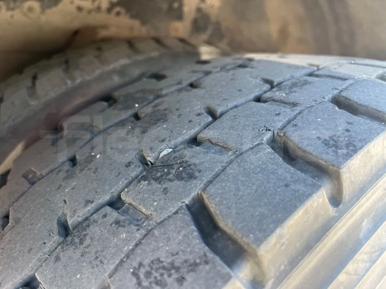 Otokar Navigo 160 S - Euro4 - 112kW - 7.100mt - tread condition front tires left