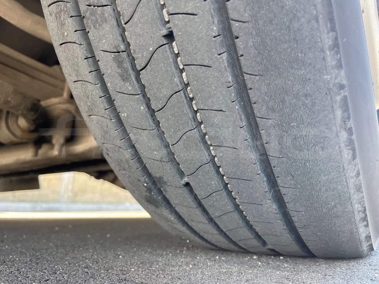 Otokar Navigo 160 S - Euro4 - 112kW - 7.100mt - tread condition front tires right