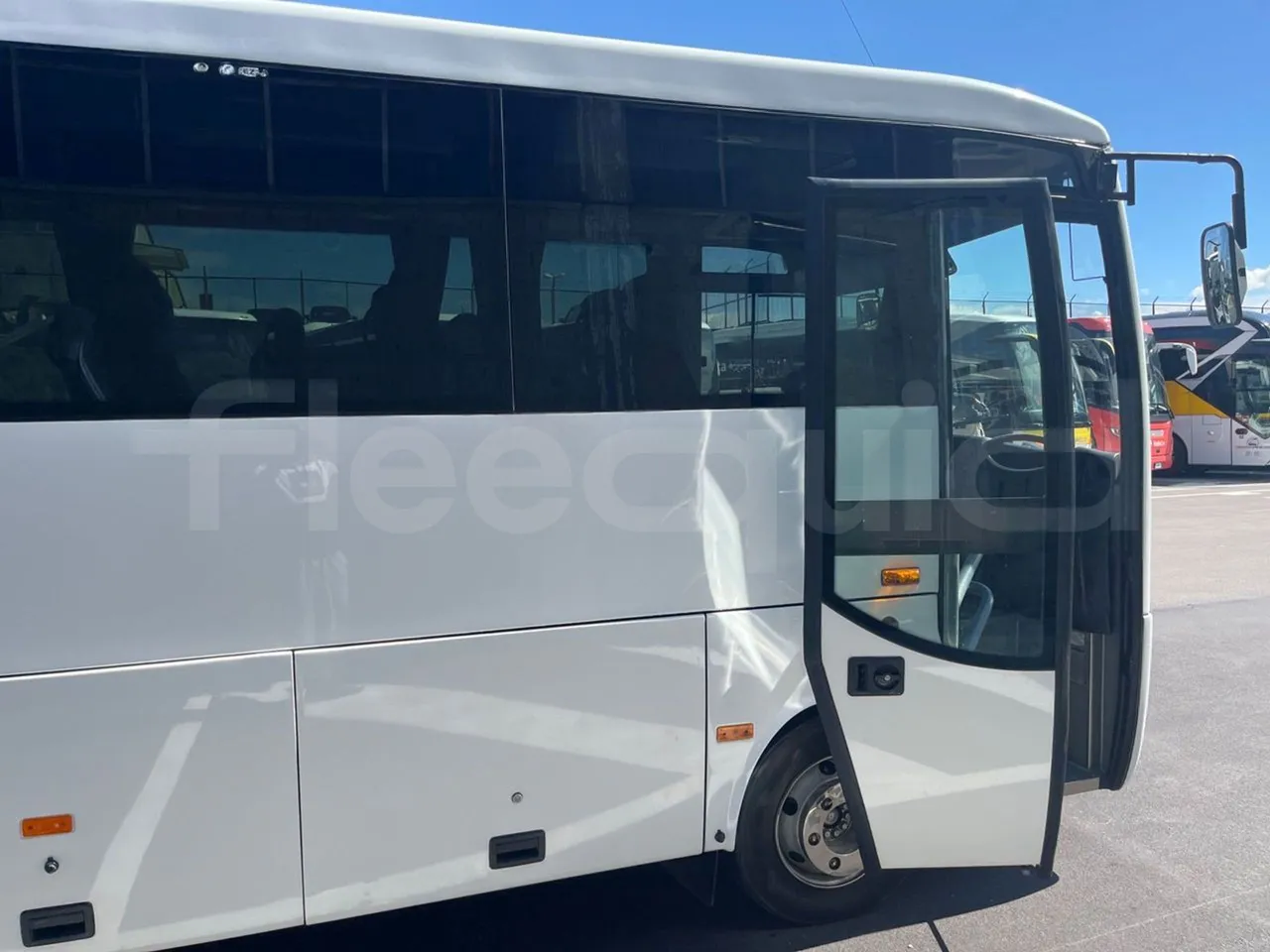 Otokar Navigo 160 S - Euro4 - 112kW - 7.100mt - platform open photo