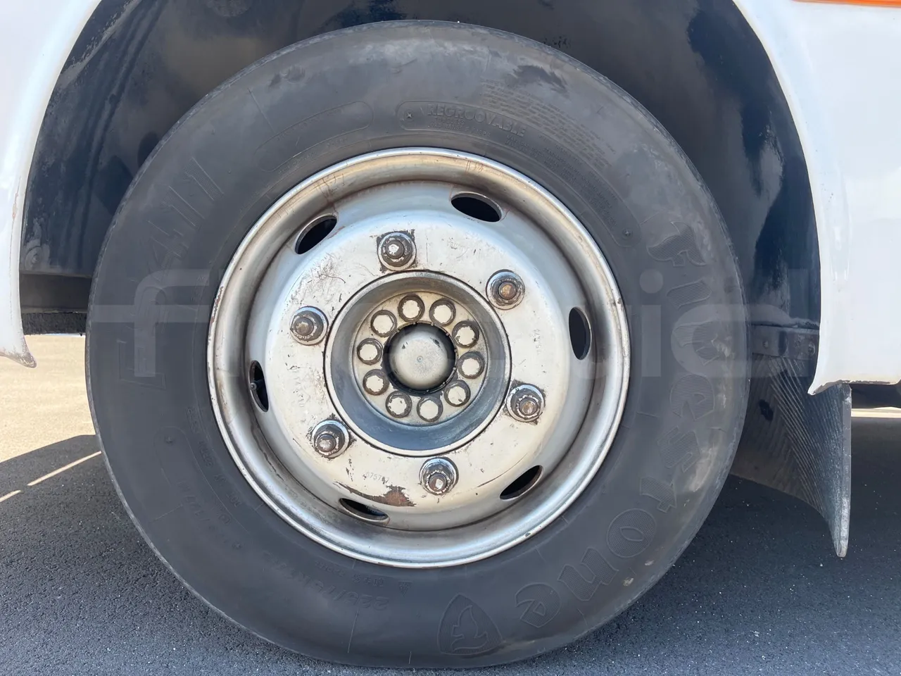 Otokar Navigo 160 S - Euro4 - 112kW - 7.100mt - front left tire measurements