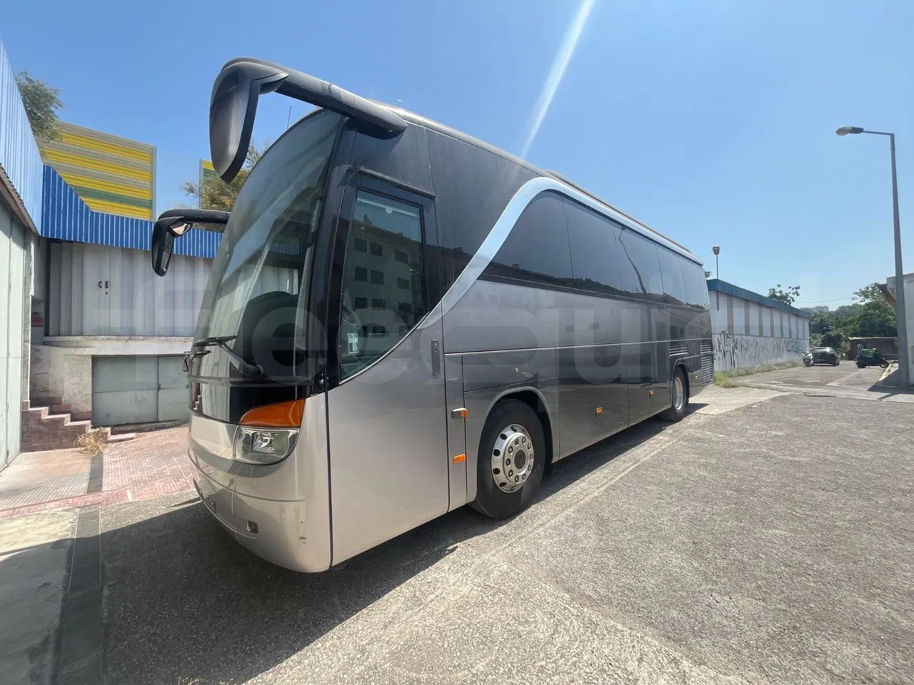 Setra S411 HD - 3/4 front left (mandatory for bus to scrap)