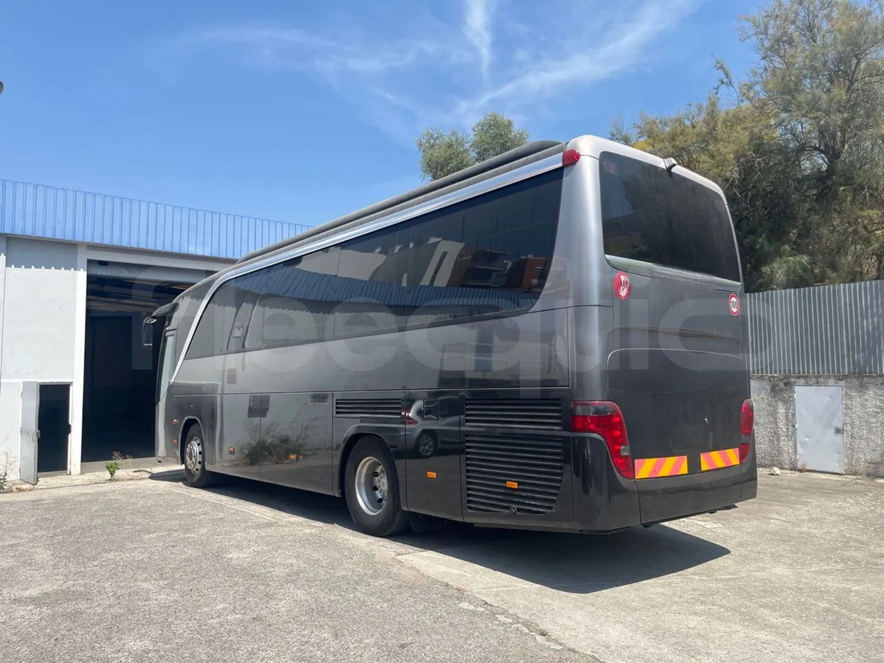Setra S411 HD - 3/4 left rear side