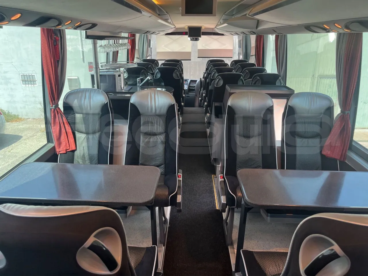 Setra S411 HD - seat brackets photo