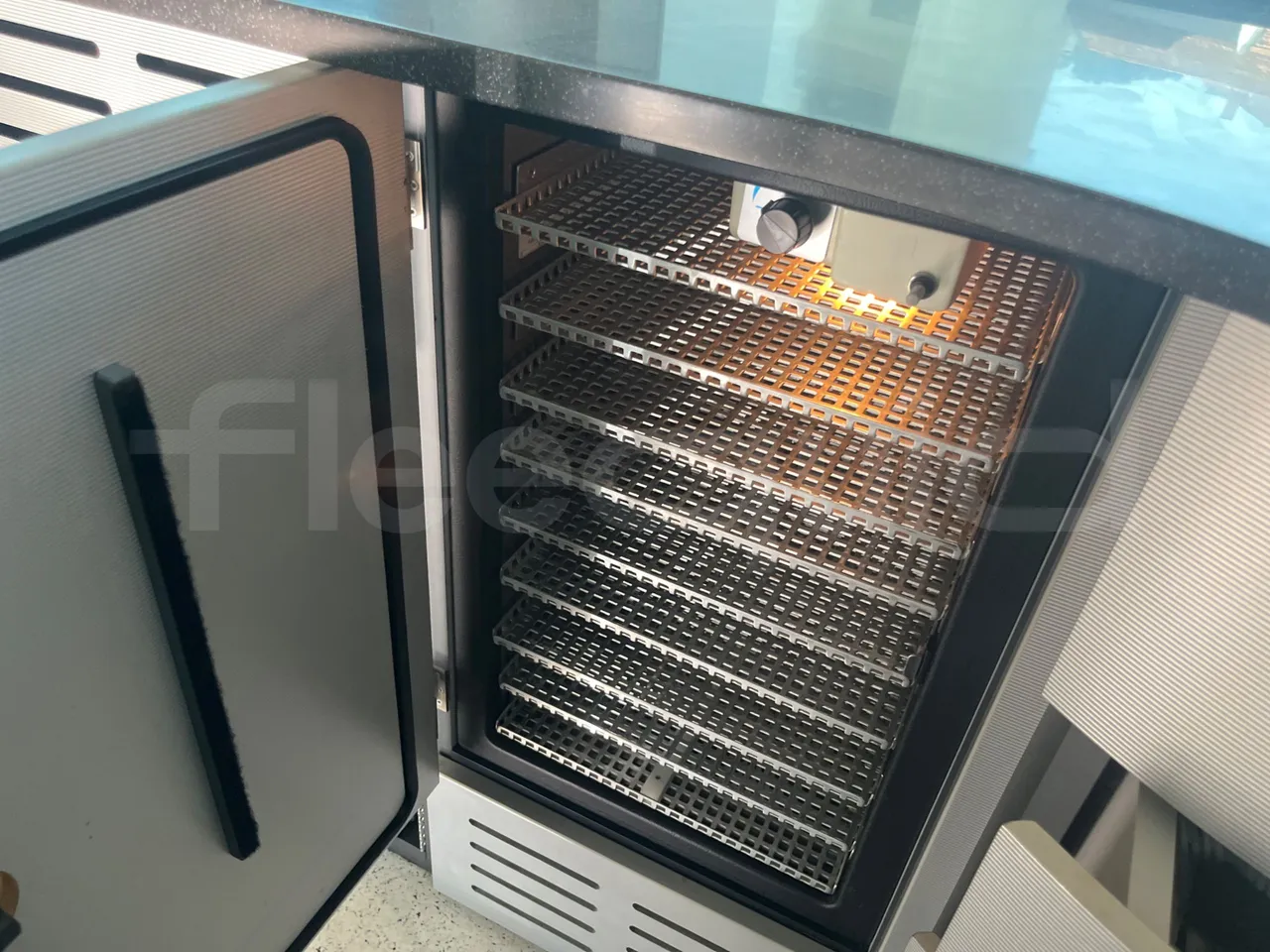 Setra S411 HD - mesh detail photo