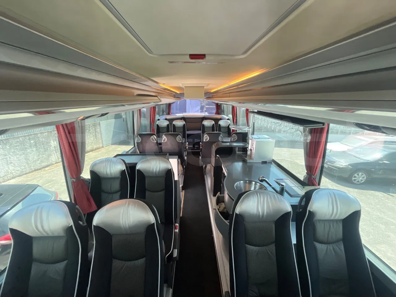 Setra S411 HD - disabled area photo