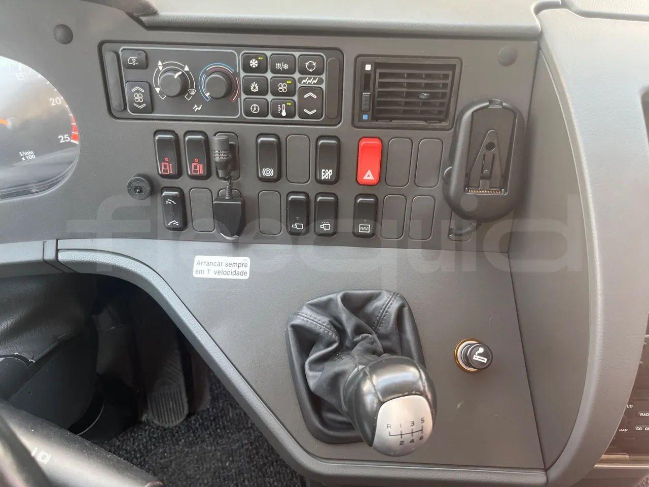 Setra S411 HD - driver's seat photo (mandatory for bus to scrap)