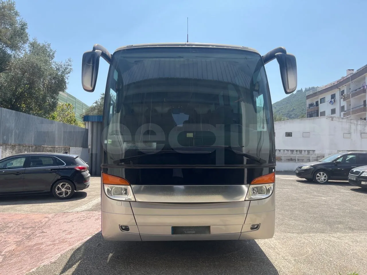 Setra S411 HD - front photo
