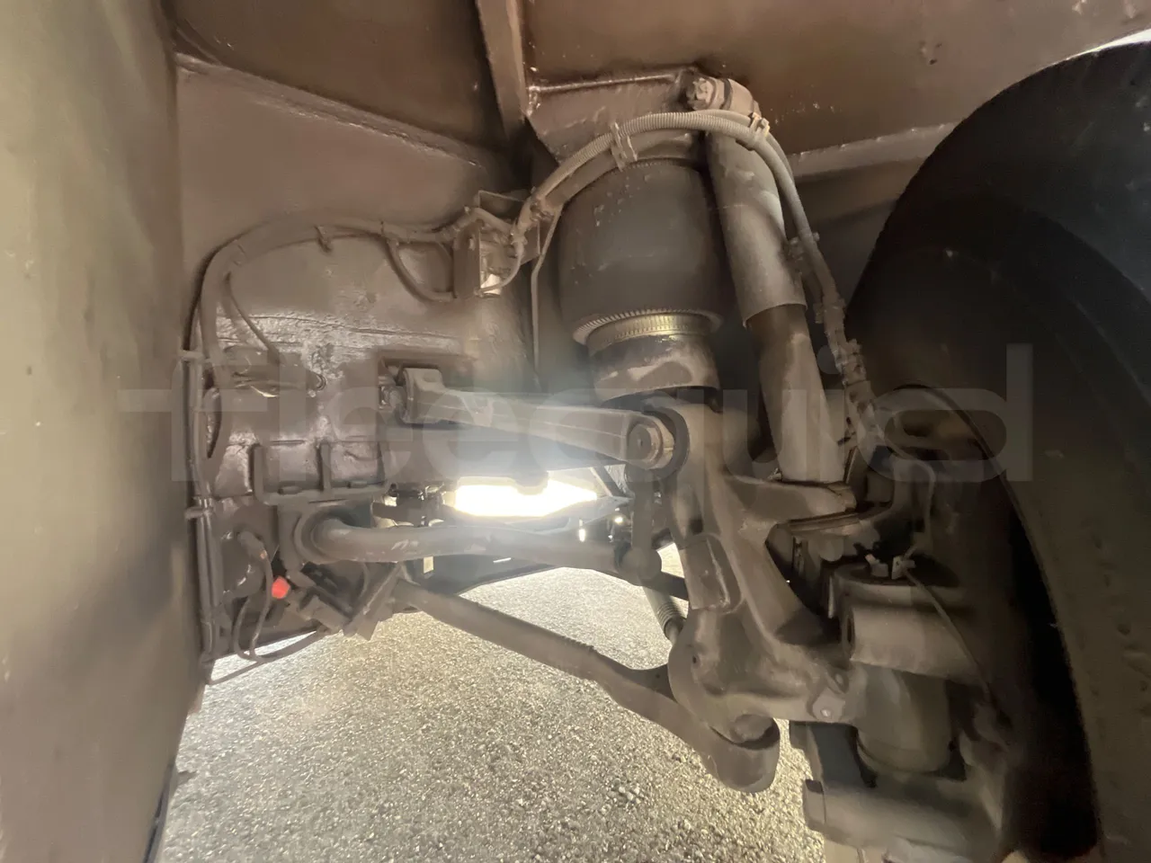 Setra S411 HD - front shock absorbers right