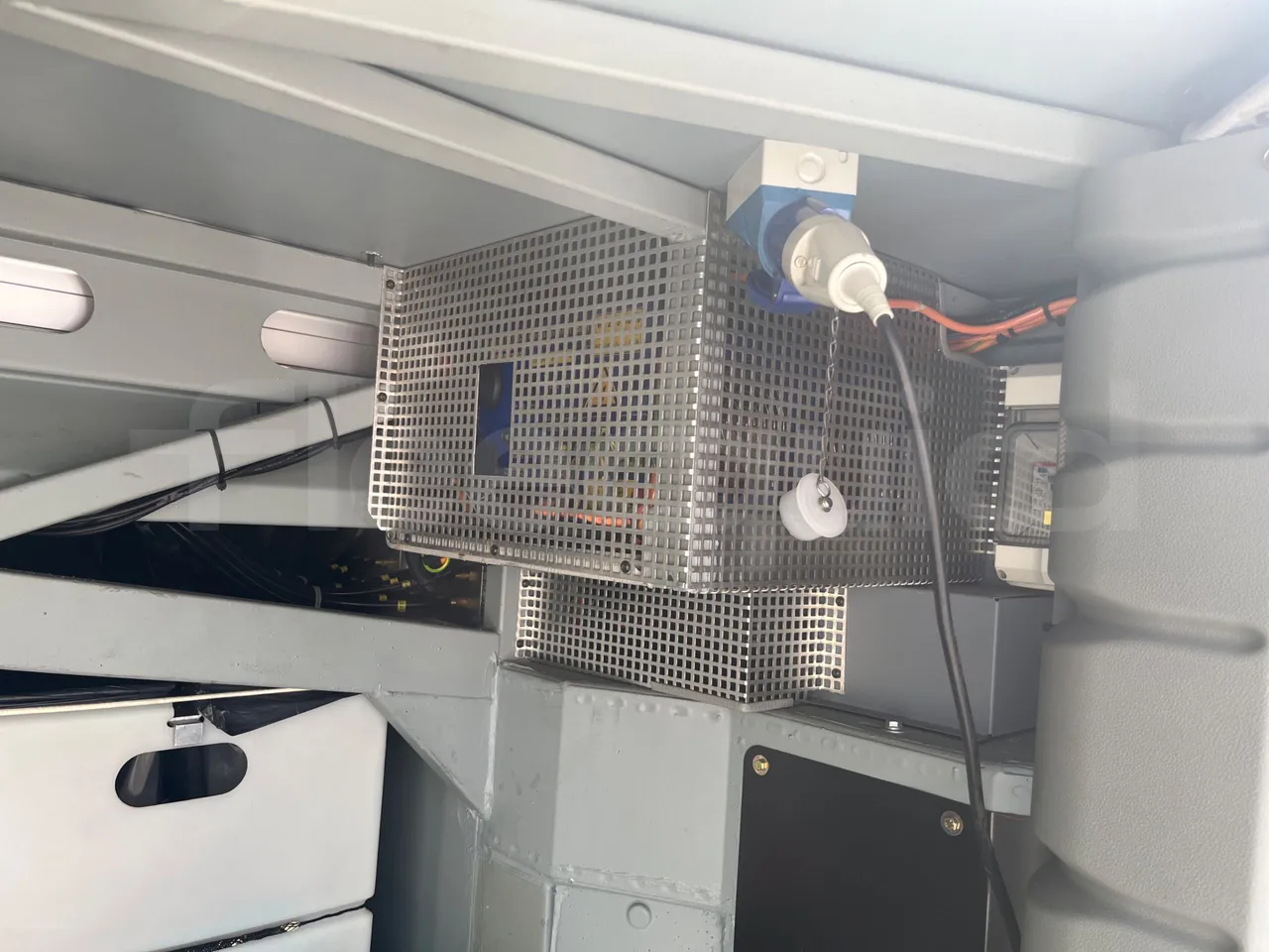 Setra S411 HD - internal frame rust check