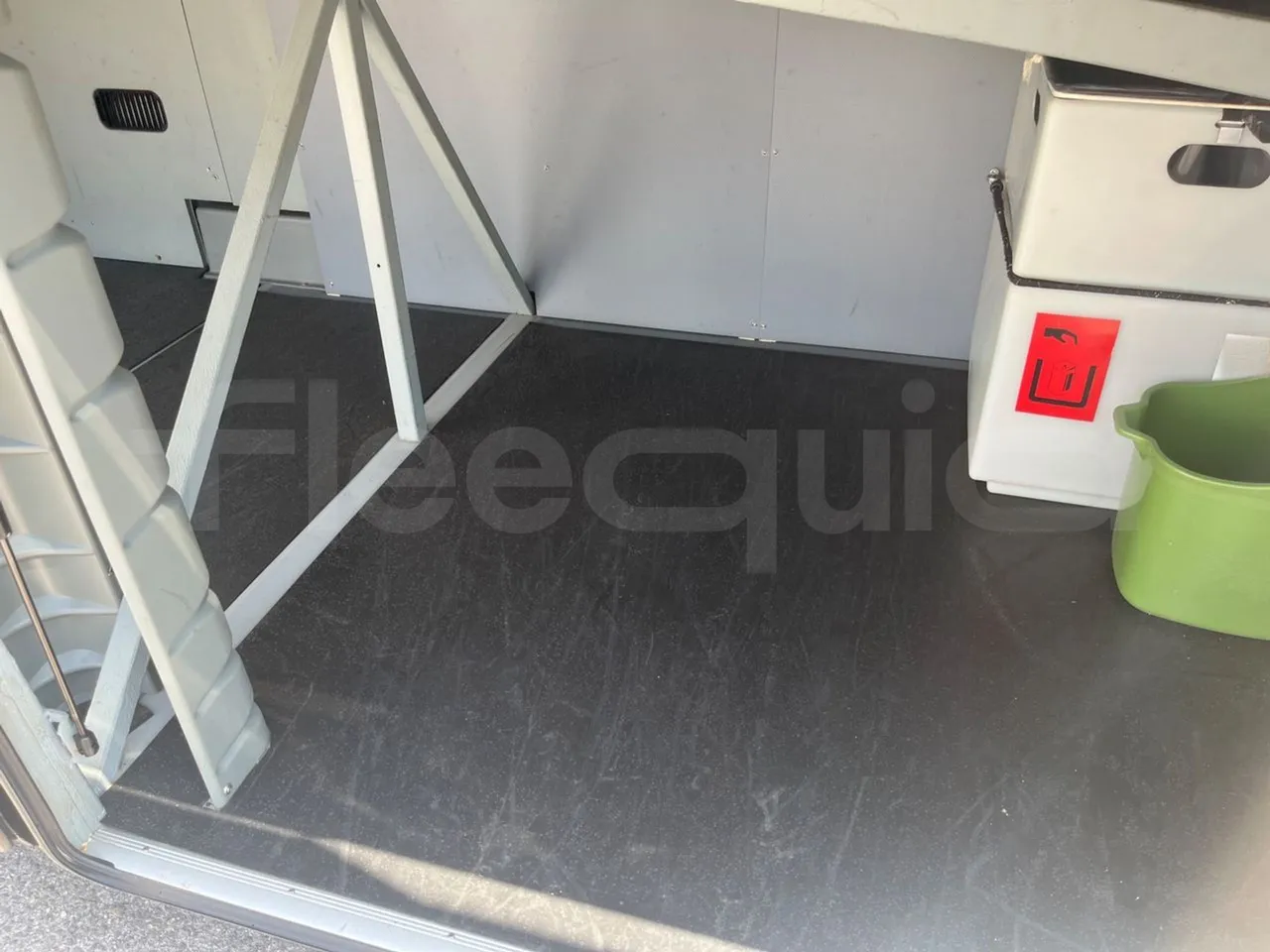 Setra S411 HD - luggage rack photo