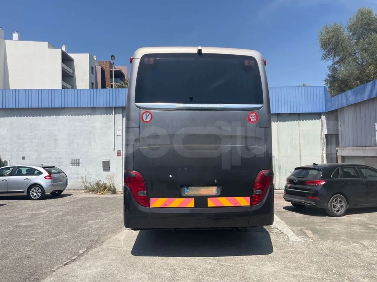 Setra S411 HD - rear hatch closed